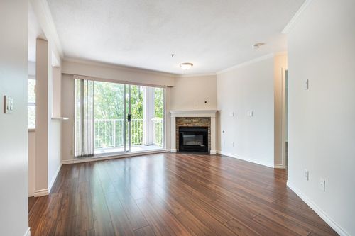 302-135 Eleventh St, New Westminster, BC, V3M4C7 | Card Image