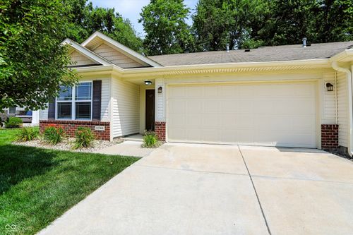 11744 Whisperwood Way, Fishers, IN, 46037-7517 | Card Image