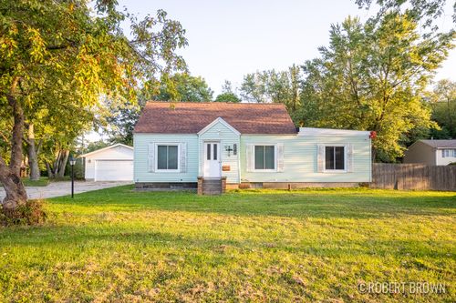 1061 60th St Se, Kentwood, MI, 49508-7069 | Card Image