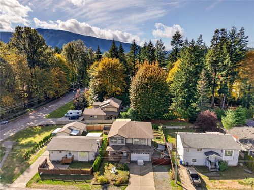 120 Lake Park Rd, Lake Cowichan, BC, V0R2G0 | Card Image