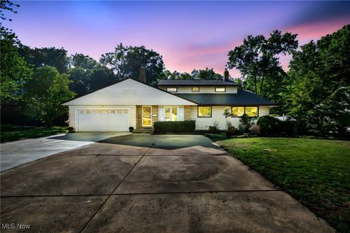 1720 Westhill Blvd, Westlake, OH, 44145-2516 | Card Image