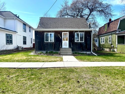 732 1st Street N, Fargo, ND, 58102 | Card Image