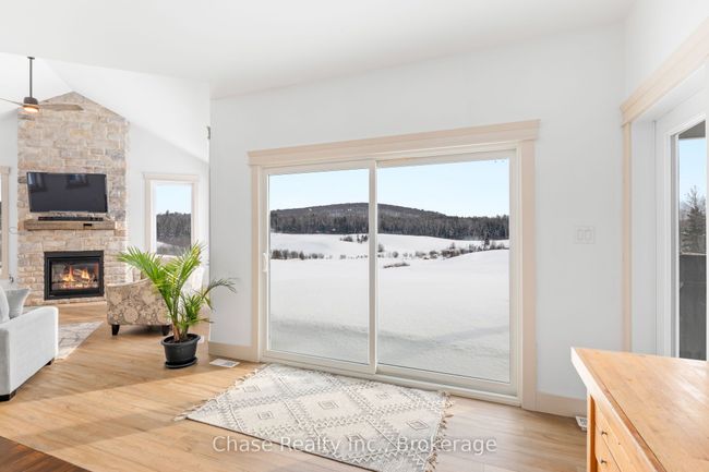141 3 Mile Lake Rd, House other with 3 bedrooms, 2 bathrooms and 10 parking in Katrine ON | Image 7