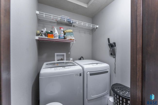 9521 W Gert St, Townhouse with 3 bedrooms, 3 bathrooms and null parking in Sioux Falls SD | Image 27