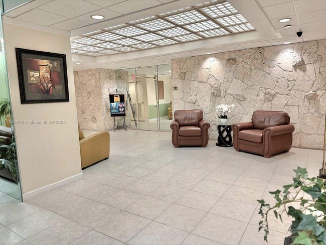 APT-712 - 1100 Saint Charles Pl, Condo with 2 bedrooms, 2 bathrooms and null parking in Pembroke Pines FL | Image 35
