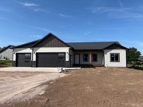 1420 Bozeman Ct, Spearfish, SD, 57783-9534 | Card Image