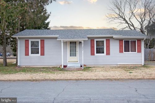 111 Mill St, HOUSTON, DE, 19954-2011 | Card Image