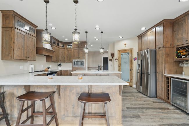 Casual Kitchen Bar Dining | Image 20