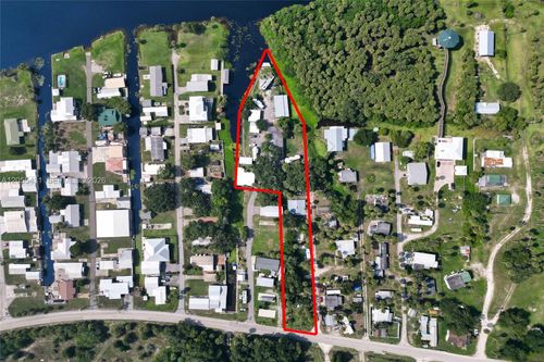 1069 Marina Ln, Moore Haven, FL, 33471-4905 | Card Image