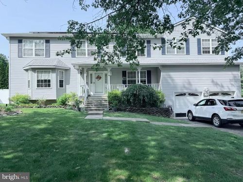 18 Aphrodite Dr, BARNEGAT, NJ, 08005-1470 | Card Image