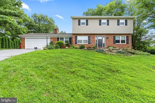 11927 Sycamore Dr, HAGERSTOWN, MD, 21742-5405 | Card Image