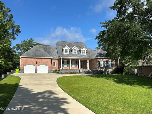 611 Creekwood Dr, Trent Woods, NC, 28562-7119 | Card Image