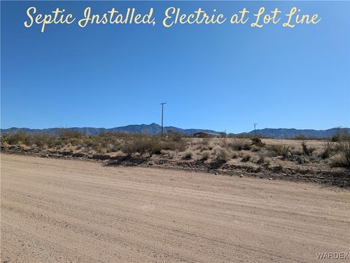 6198 W Joseph Dr, Golden Valley, AZ, 86413 | Card Image