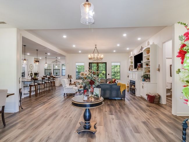 655 An County Road 403, Home with 3 bedrooms, 3 bathrooms and 3 parking in Palestine TX | Image 7