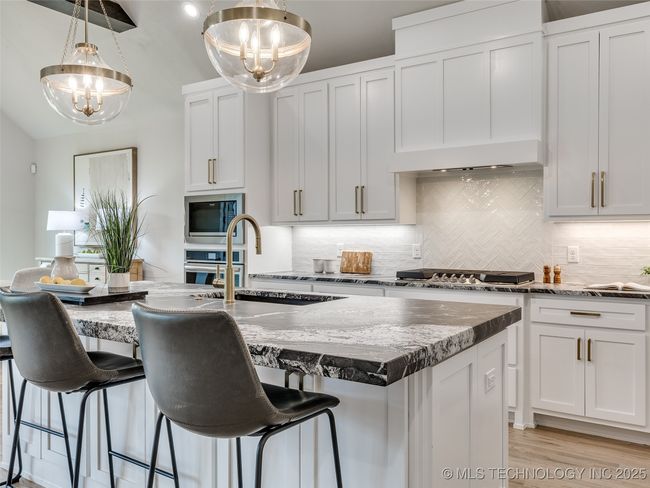 5704 E 126 Th St S, House other with 4 bedrooms, 4 bathrooms and null parking in Bixby OK | Image 20