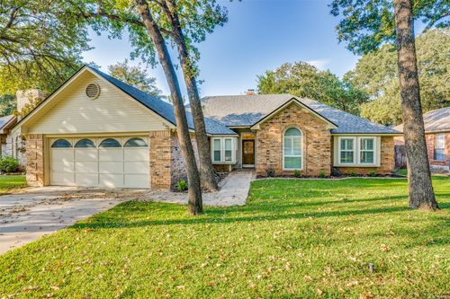 2140 S Winding Creek Dr, Grapevine, TX, 76051-6942 | Card Image
