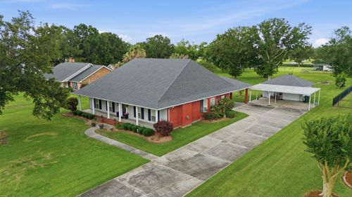 108 Ouiski Bayou Dr, Houma, LA, 70360-7964 | Card Image