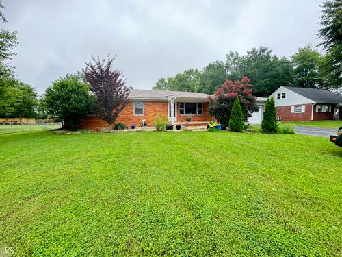 8394 E Mulberry St, Columbus, IN, 47203-9135 | Card Image