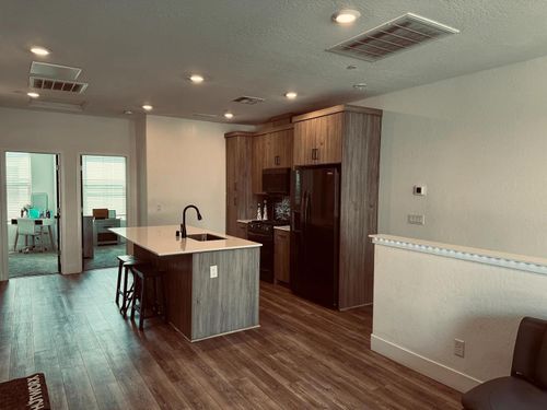 413 W Mahogany Ln, Clovis, CA, 93611-7284 | Card Image