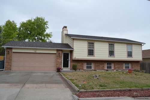 4005 Van Buren Ave, Cheyenne, WY, 82001-2211 | Card Image