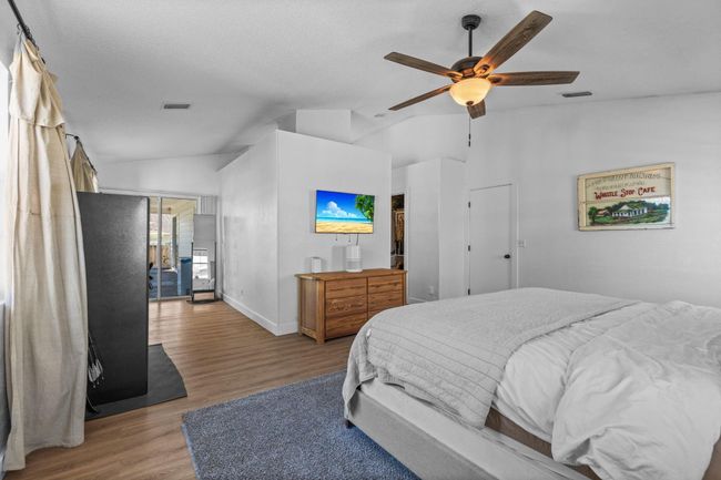 5814 Killarney Avenue, House other with 3 bedrooms, 2 bathrooms and null parking in Fort Pierce FL | Image 15