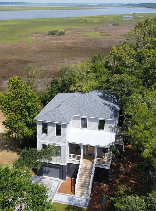 2038 River Bend Dr, Charleston, SC, 29412-8033 | Card Image
