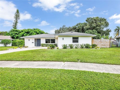 3511 Santiago Way, NAPLES, FL, 34105-2781 | Card Image