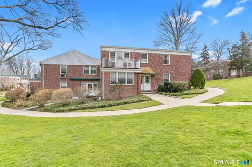 28 Putnam Park, Greenwich, CT, 06830-5784 | Card Image