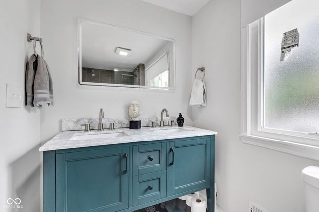 Primary suite bathroom. | Image 31