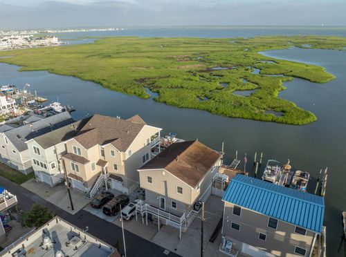 1005 Hoffman Canal Ave, North Wildwood, NJ, 08260-2820 | Card Image