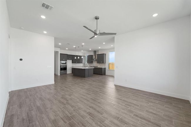 6122 Lush Passture Ln, House other with 3 bedrooms, 3 bathrooms and 2 parking in Manvel TX | Image 9