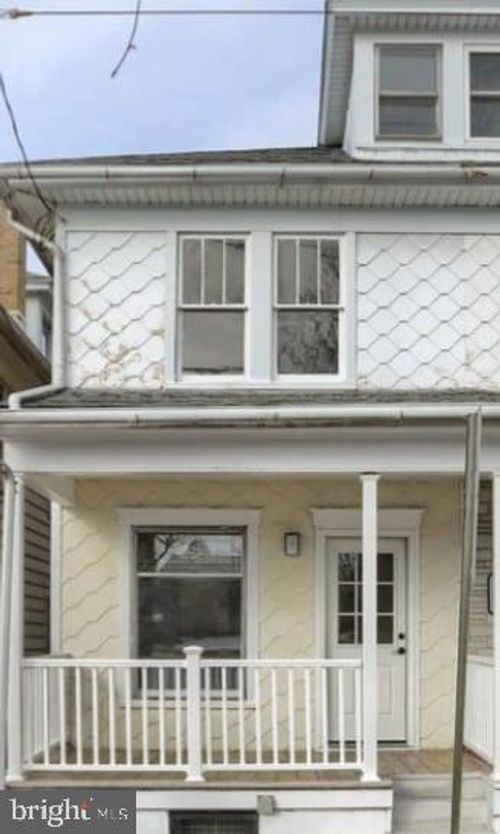 1339 W Spruce St, COAL TOWNSHIP, PA, 17866-2107 | Card Image