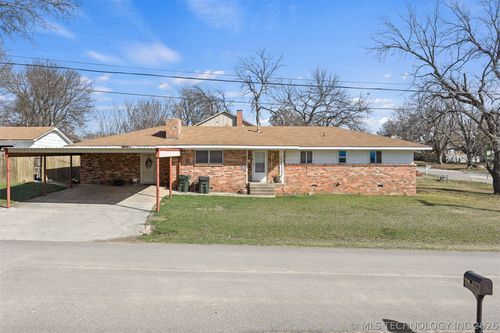 901 E 6th St, Sulphur, OK, 73086-5018 | Card Image