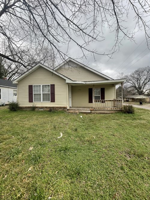 902 Harrell Ave, Dyersburg, TN, 38024-3408 | Card Image