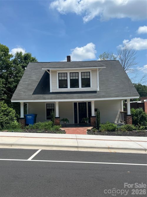 134 N 4th St, Albemarle, NC, 28001-4904 | Card Image