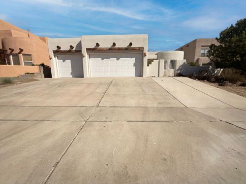 6331 Pima Pl Nw, Albuquerque, NM, 87120-2584 | Card Image
