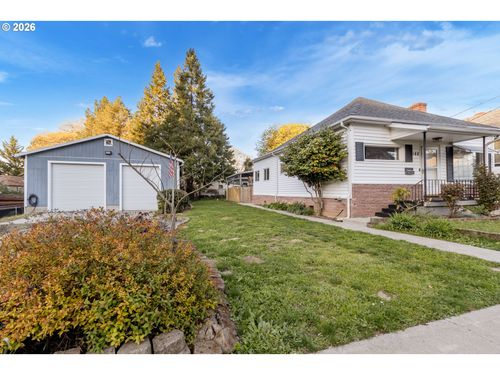 148 Se Houck Ave, Roseburg, OR, 97470-3448 | Card Image