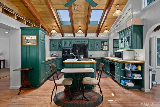 22396 Mojave River Rd, House other with 2 bedrooms, 2 bathrooms and null parking in Cedarpines Park CA | Image 23