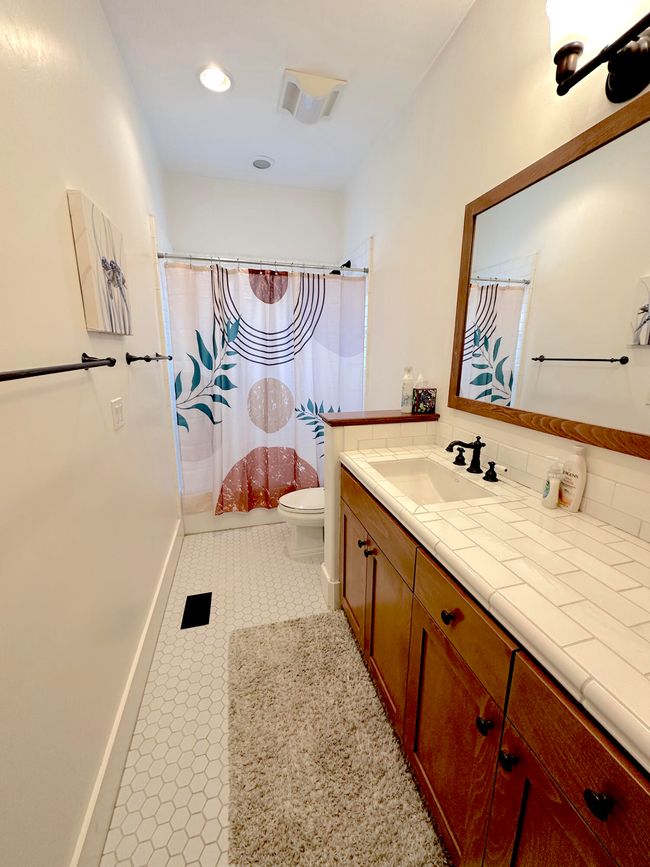 A - 1434 Laguna St, Condo with 3 bedrooms, 2 bathrooms and null parking in Santa Barbara CA | Image 12
