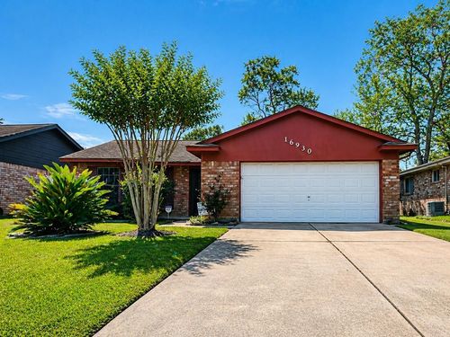 16930 Barcelona Dr, Friendswood, TX, 77546-4130 | Card Image