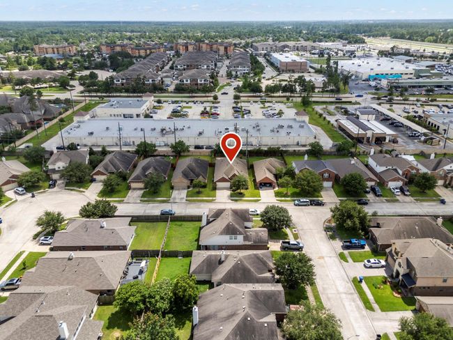 28519 Lockeridge View Dr, House other with 3 bedrooms, 2 bathrooms and 2 parking in Spring TX | Image 43