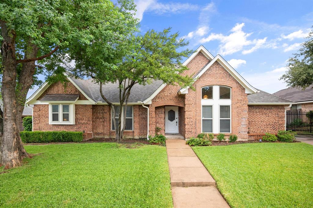 Shady Ln, Bedford, TX 76021