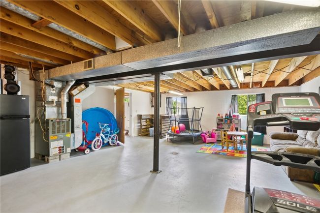 Full Basement can be finished into great family room for more living space! | Image 20