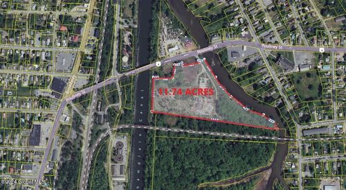16 Poultney St, Whitehall, NY, 12887-1516 | Card Image