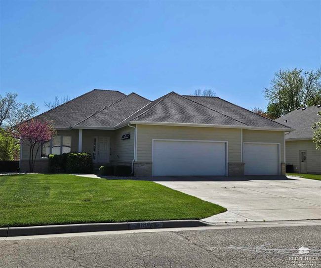 1605 Parkplace Court, House other with 3 bedrooms, 3 bathrooms and null parking in Abilene KS | Image 47