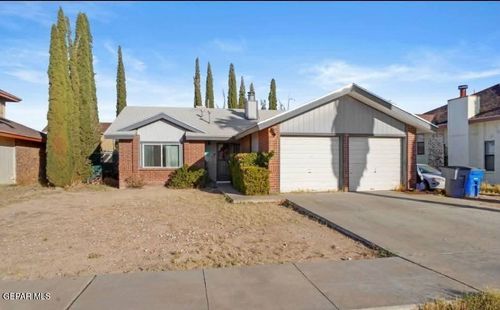 2808 Lake Champlain St, El Paso, TX, 79936-3312 | Card Image