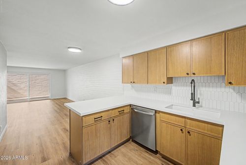 8-3505 E Campbell Ave, Phoenix, AZ, 85018-3465 | Card Image