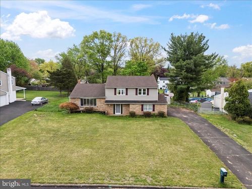 64 Gelder Dr, SOUTHAMPTON, PA, 18966-2311 | Card Image