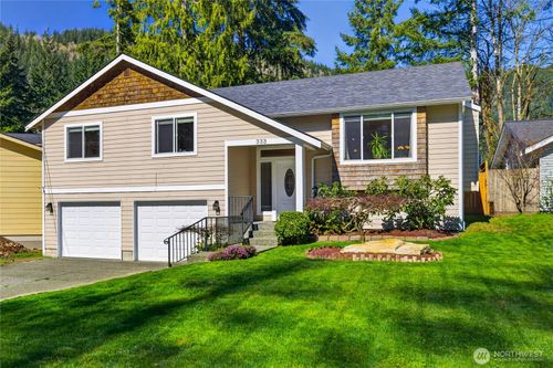 333 Lakeside Dr, Sedro Woolley, WA, 98284-9541 | Card Image