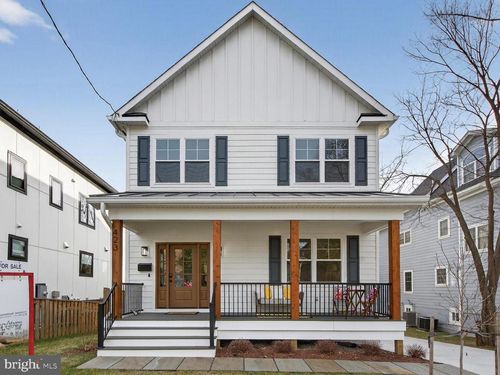 423 N Cleveland St, ARLINGTON, VA, 22201-1423 | Card Image